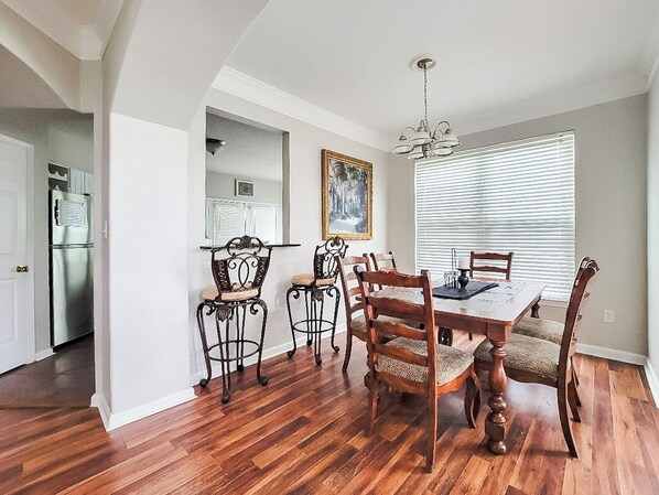 Vila, Beberapa Tempat Tidur, patio, pemandangan pantai (Legacy Villa 1306) | Tempat makan