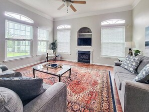 Vila, Beberapa Tempat Tidur, patio, pemandangan pantai (Legacy Villa 1306) | Area keluarga