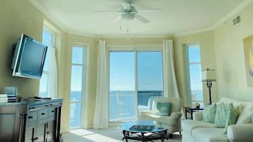 Condo, Multiple Beds, Pool Access, Ocean View (Legacy Tower I 1001) | Living area