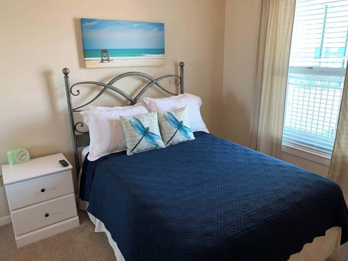 Appartamento, 2 letti queen, idromassaggio, vista oceano (Legacy Tower II 1204) | 2 camere, con stile personalizzato, con arredamento individuale