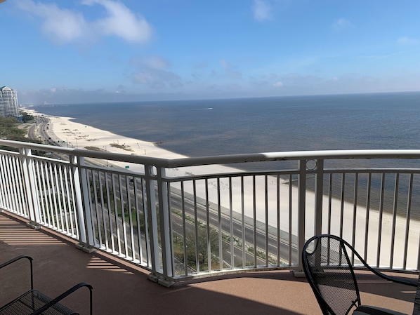 Condo, 2 grands lits, baignoire Ă remous, vue sur lâocĂ©an (Legacy Tower 2 -1204) | Vue de la chambre