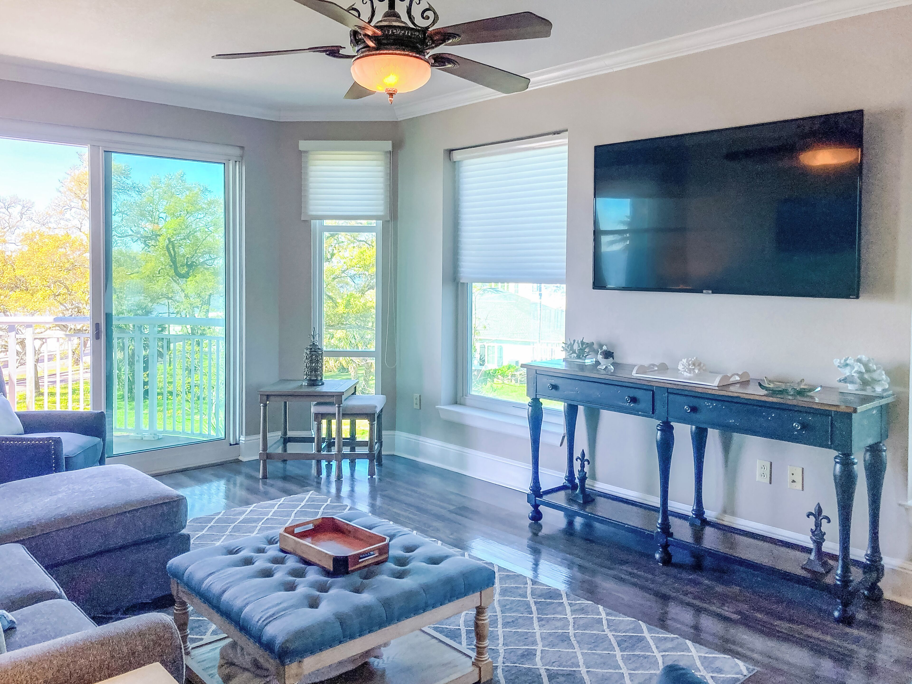 Condo, Multiple Beds, Pool Access, Ocean View (Legacy Tower 2 -309) | Living area