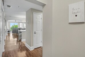 Bloc d'apartaments, diversos llits, vistes a la platja (Legacy Tower II 0309) | Interior