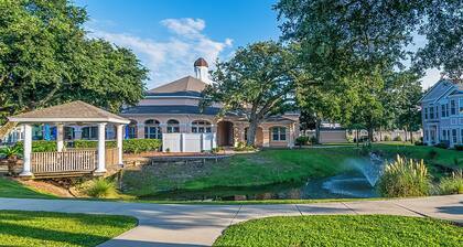 Legacy Villa 1405- 2 Bedroom 2 Bath With Garage - in Beachside Neighborhood