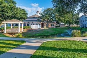 Exterior - Legacy Villa 1405- 2 Bedroom 2 Bath With Garage - in Beachside Neighborhood (Gulfport)