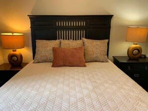 Villa, Multiple Beds, Patio, Beach View (Legacy Villa 0602) - Legacy Villa 602 - 3 Bedroom 2 Bath Condo - Quiet Beachside Neighborhood (Gulfport)