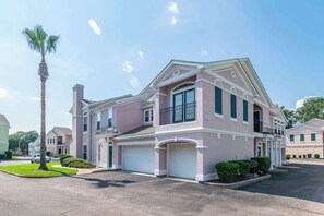 Exterior - Legacy Villa 602 - 3 Bedroom 2 Bath Condo - Quiet Beachside Neighborhood (Gulfport)