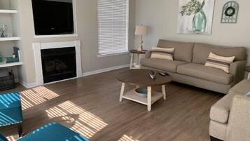 Vila, Beberapa Tempat Tidur, patio, pemandangan pantai (Legacy Villa 602) | Area keluarga