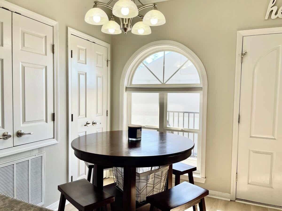 House, Multiple Beds, Patio, Ocean View (Beau Clair 148) | Dining