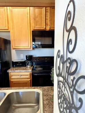 House, Multiple Beds, Patio, Ocean View (Beau Clair -148) | Private kitchen