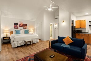 Bügeleisen/Bügelbrett, WLAN, Bettwäsche