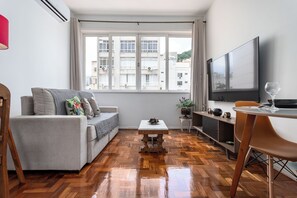 Living area - 7 Minutos Da Praia De Ipanema | Bt302B (Rio de Janeiro)