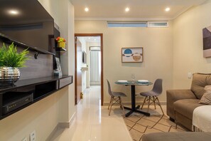 Living area - Acolhedor Em Copacabana A 7 Minutos Da Praia | Fm211 (Rio de Janeiro)