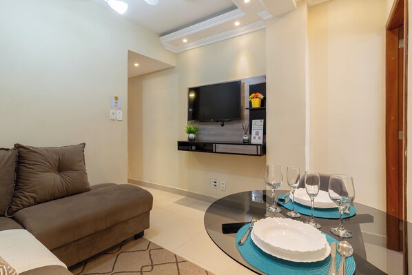 Living area - Acolhedor Em Copacabana A 7 Minutos Da Praia | Fm211 (Rio de Janeiro)