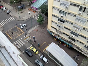 Living area - 6 Minutos Da Praia De Ipanema E Próximo Do Metrô | J801 (Rio de Janeiro)