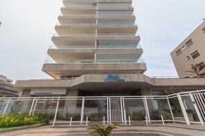 Living area - Encantador A 1Min Da Praia Da Barra | Pp105 (Rio de Janeiro)