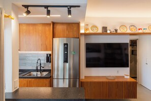 Living area - Encantador A 1Min Da Praia Da Barra | Pp105 (Rio de Janeiro)