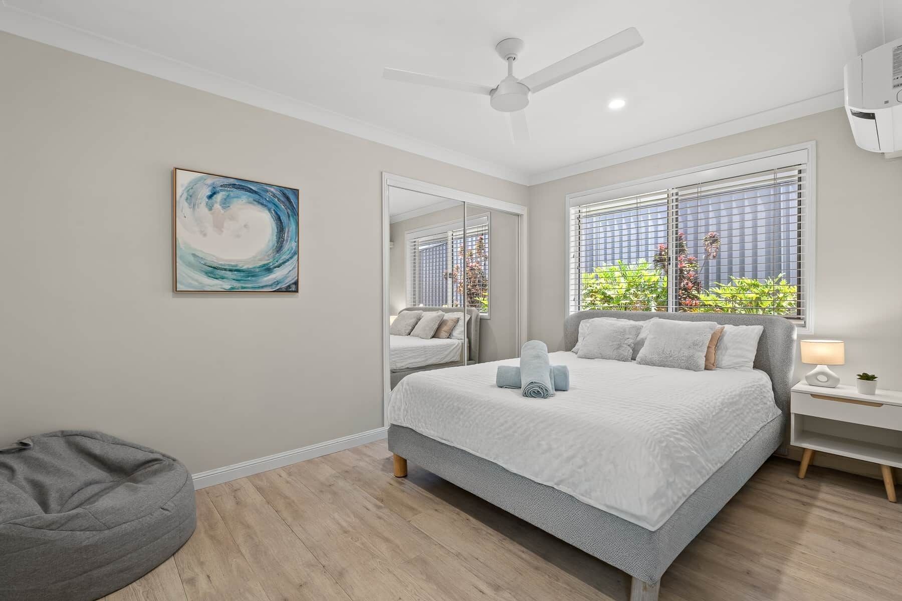 4 bedrooms, desk, iron/ironing board, free WiFi