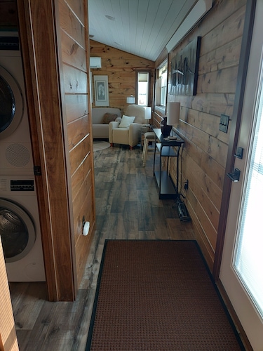 Brilliant cabin with AC near Huron, we call this Minny, its a mini Manson.