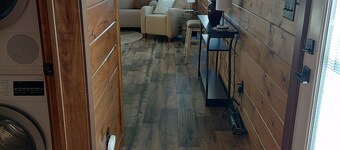 Brilliant cabin with AC near Huron, we call this Minny, its a mini Manson.