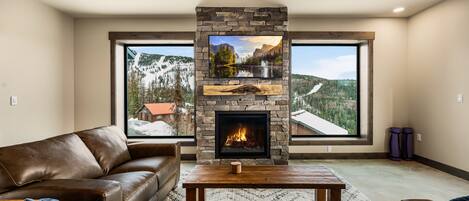 TV connectée, cheminée