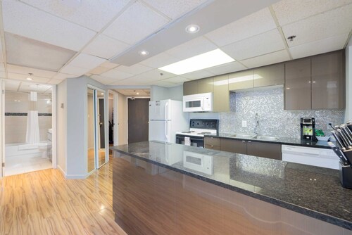 Pet-Friendly 2-bedroom apartment with fitness room and AC in brilliant Saskatoon