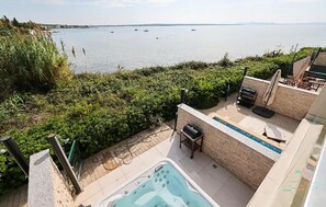 Outdoor spa tub - Gorgeous home in Privlaka with sauna (Privlaka)