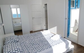 6 bedrooms, free WiFi - Beautiful home in Privlaka (Privlaka)