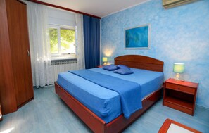 2 camere, ferro/asse da stiro, Wi-Fi gratuito