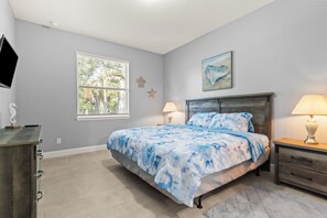 4 bedrooms, iron/ironing board, free WiFi, bed sheets