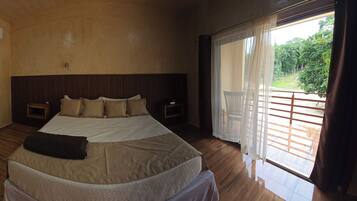 Standard Double or Twin Room, Balcony, Garden View | Langsir/tirai gelap terus, seterika/papan seterika, Wi-fi percuma