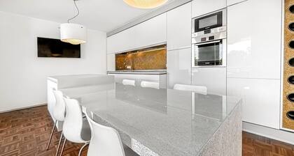 Designapartment mit Balkon & Parkblick in HN-OST