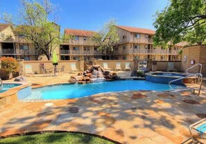 Pool - Remington Escape resort condo (New Braunfels)