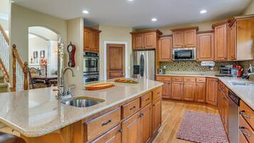 ماكينة لصنع القهوة/الشاي، مستلزمات طهي/أطباق/أوعية