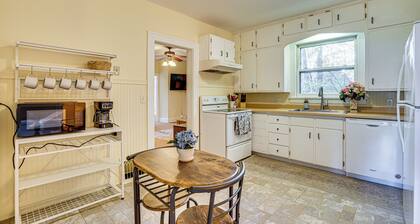 Near Colleges: Pet-Friendly Duplex in Northfield!