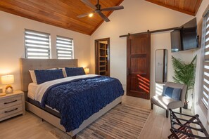 3 bedrooms, iron/ironing board, WiFi, bed sheets - Paradise Palms & The Pool Club at Mahogany Bay (San Pedro)