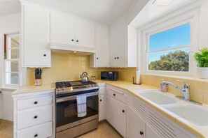 Fridge, microwave, oven, stovetop - 2 Acre Coastal Farmstead - Pet, RV, Horse Friendly (Santa Barbara)