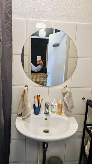 Hair dryer, towels - Cozy 1 bedroom apartment facing canal (Schiedam)
