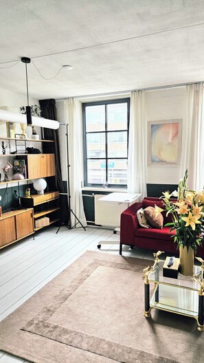 Interior - Cozy 1 bedroom apartment facing canal (Schiedam)