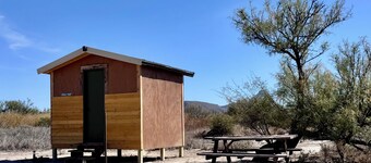 New Build 4 person Bunkhouse 5 acres
Prickly Pear Cabin near Big Bend NP & SP