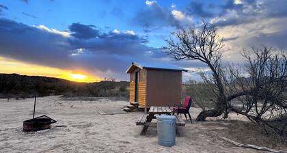 New Build 4 person Bunkhouse 5 acres
Prickly Pear Cabin near Big Bend NP & SP