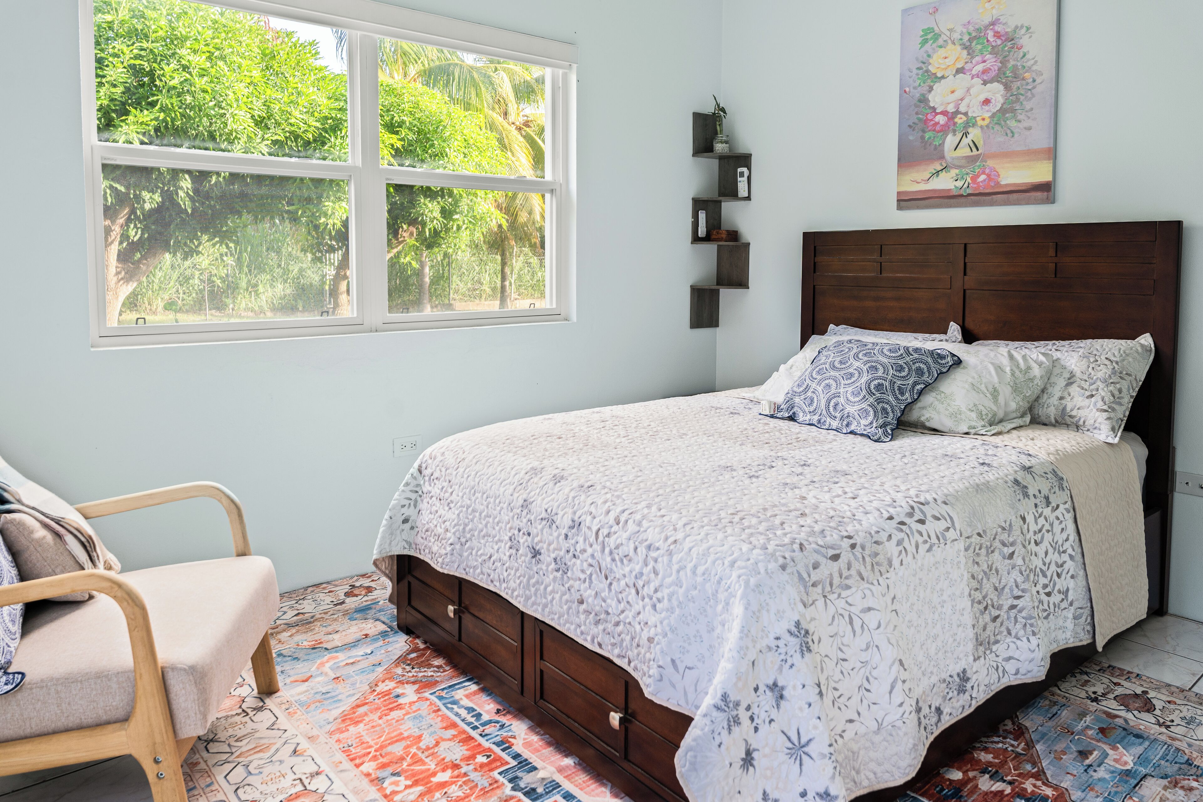 2 habitaciones, tabla de planchar con plancha, wifi y ropa de cama 