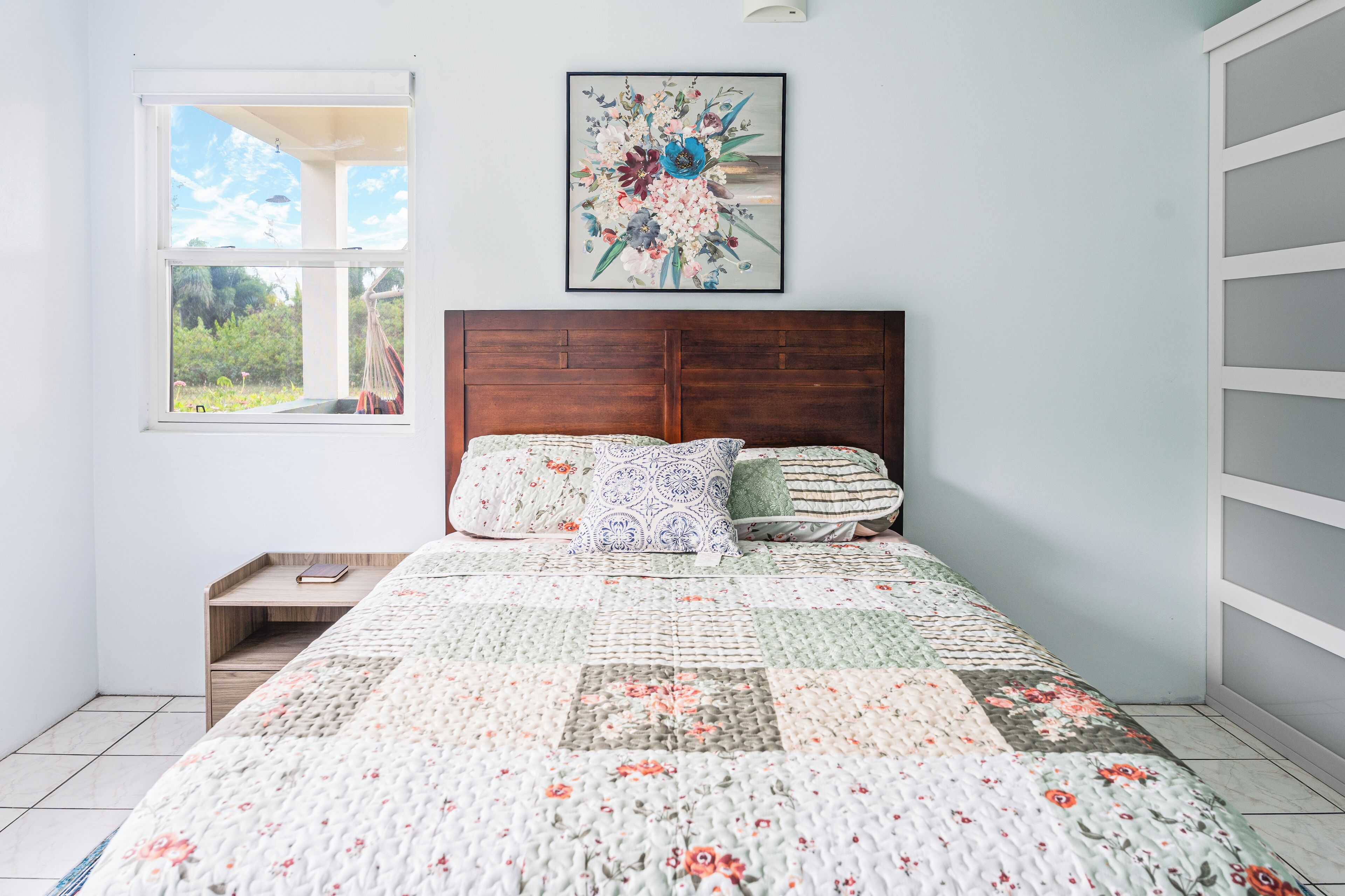 2 chambres, fer et planche à repasser, Wi-Fi, draps fournis