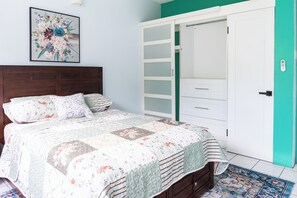 2 dormitorios, tabla de planchar con plancha, wifi y ropa de cama