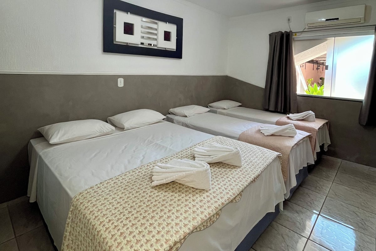 Quarto quádruplo executivo | Wi-Fi de cortesia