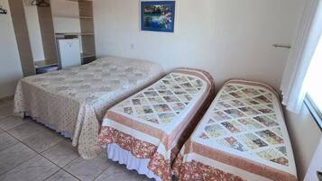 Quarto quádruplo executivo | Wi-Fi de cortesia