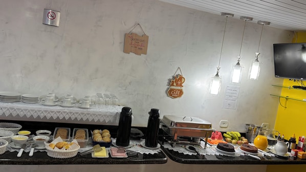 Free daily buffet breakfast