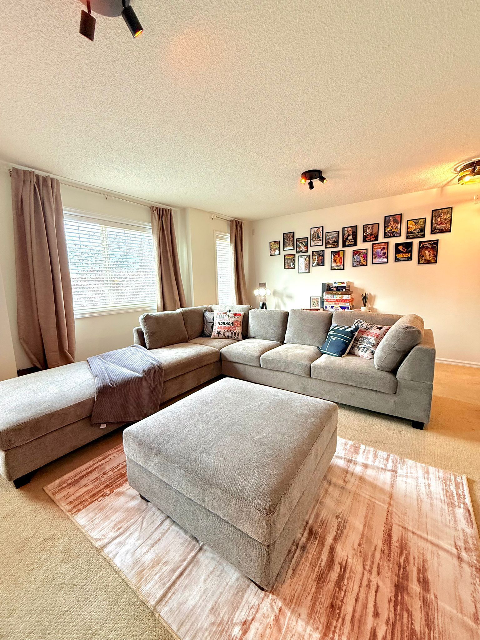 智能电视、桌上足球