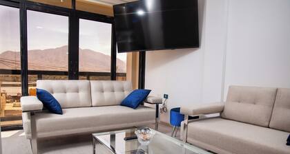 Modern, Fully-Equipped Apartment in Downtown.