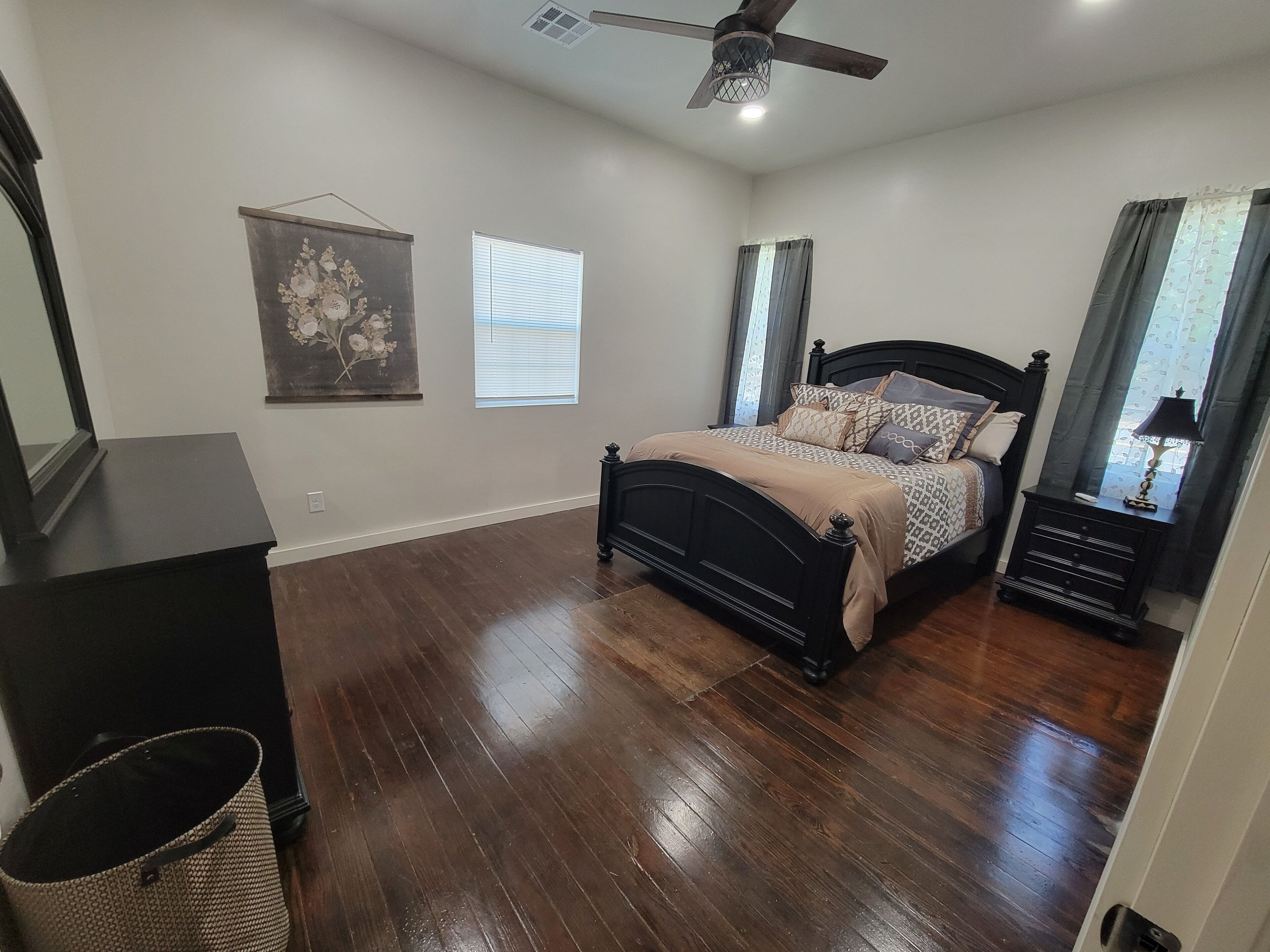 3 dormitorios, tabla de planchar con plancha, wifi y ropa de cama